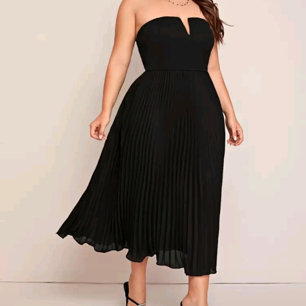 Elegant Black Pleated Skirt